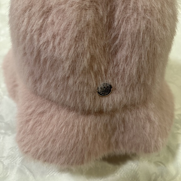 Steve Madden Pink Fuzzy Bucket Hat - Picture 4 of 4